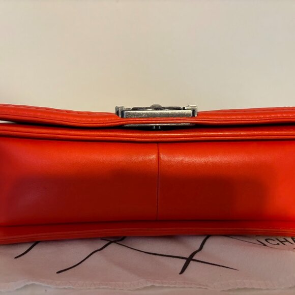 Authentic Chanel Boy Handbag in beautiful Orange Color - very unusual! - Picture 13 of 16